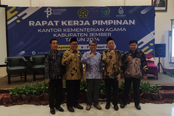 rapat kerja pimpinan