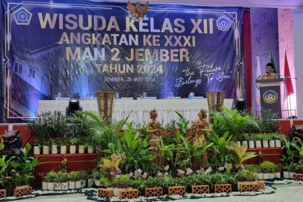 gambar wisuda